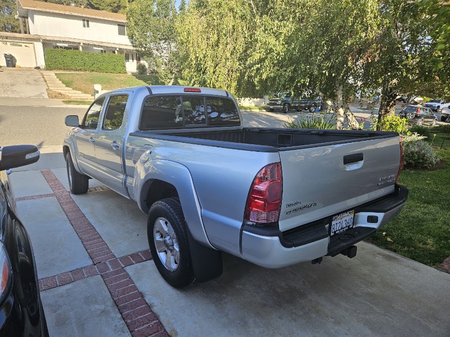 805 AUTO BODY & PAINT photo