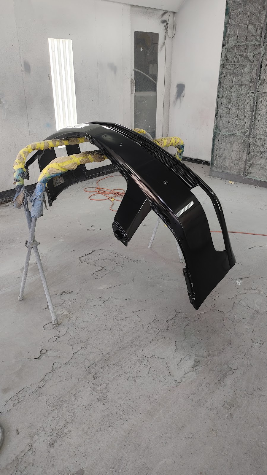 805 AUTO BODY & PAINT photo