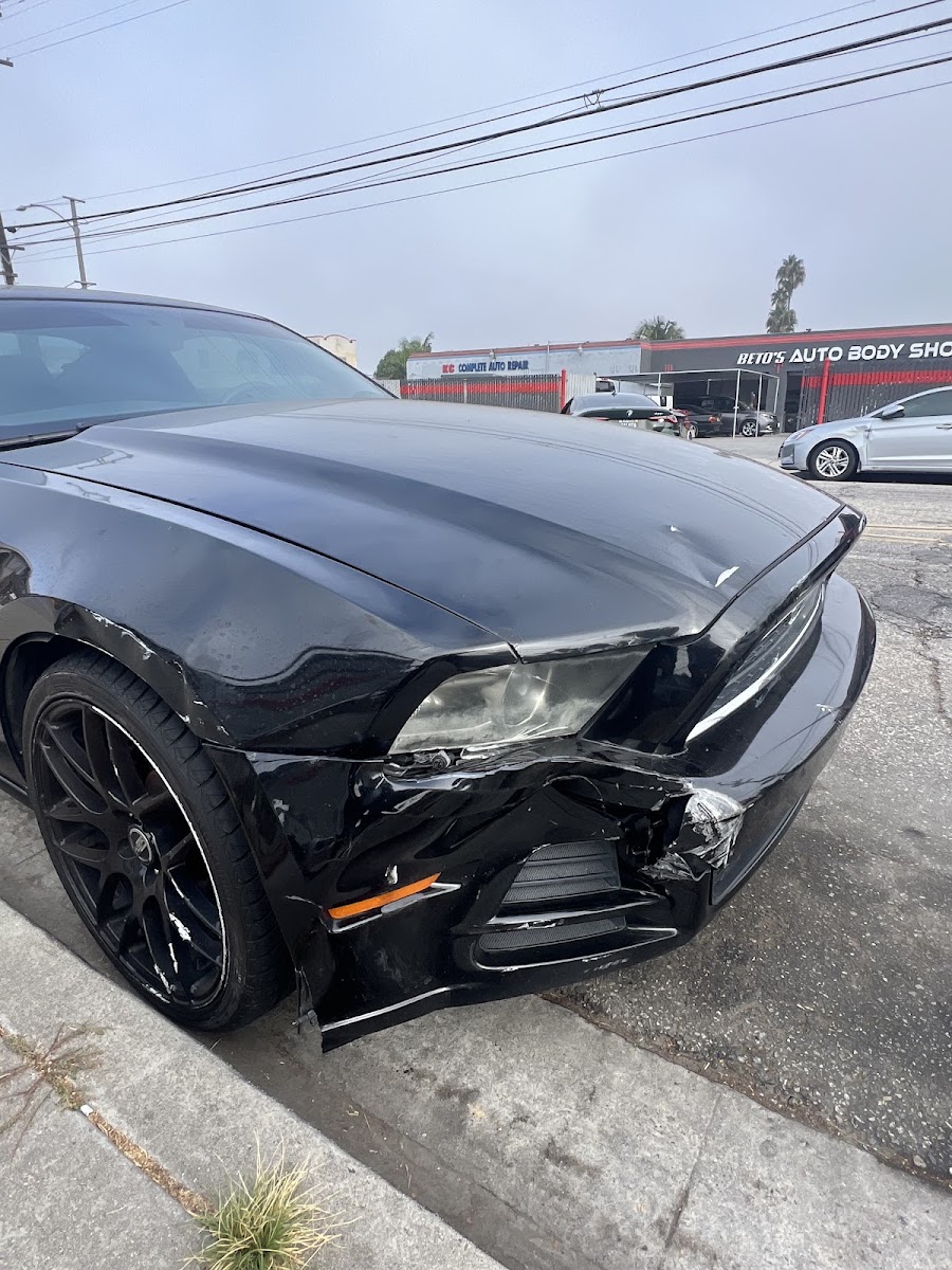 Beto's Auto Body Shop photo