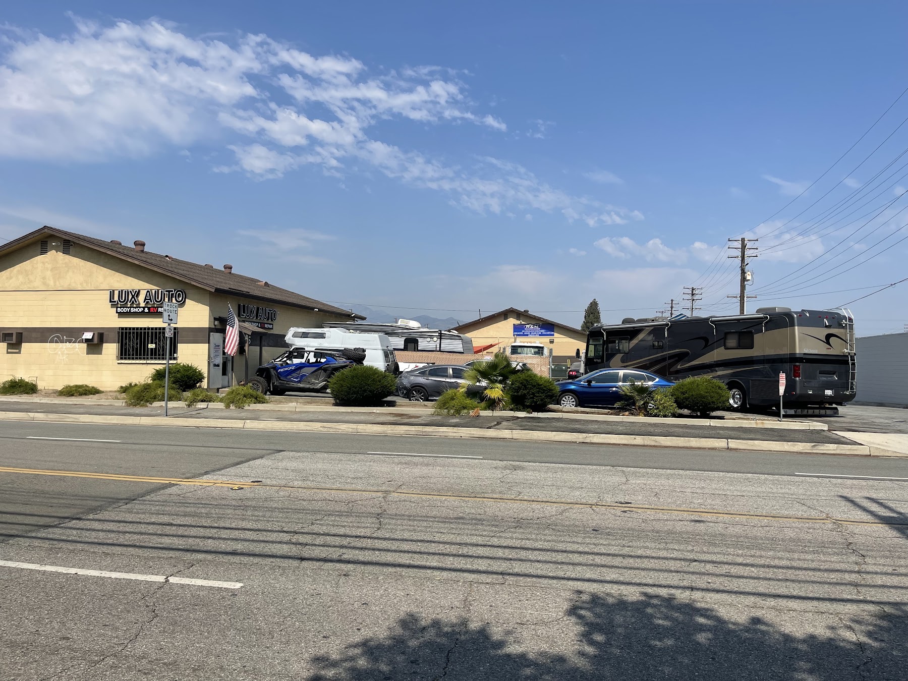 Lux Auto Body Shop & RV Repair