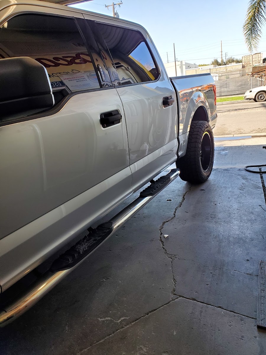 Oscar N Sons Custom Bodyworks photo